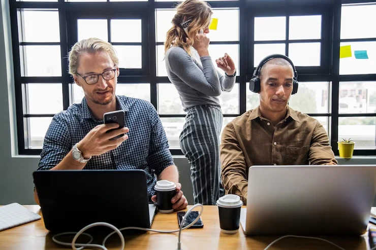 Multi-Device Access That Keeps Teams Accountable